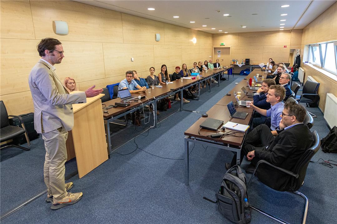 Ako vyplniť medzery v údajoch v hudobnom sektore?